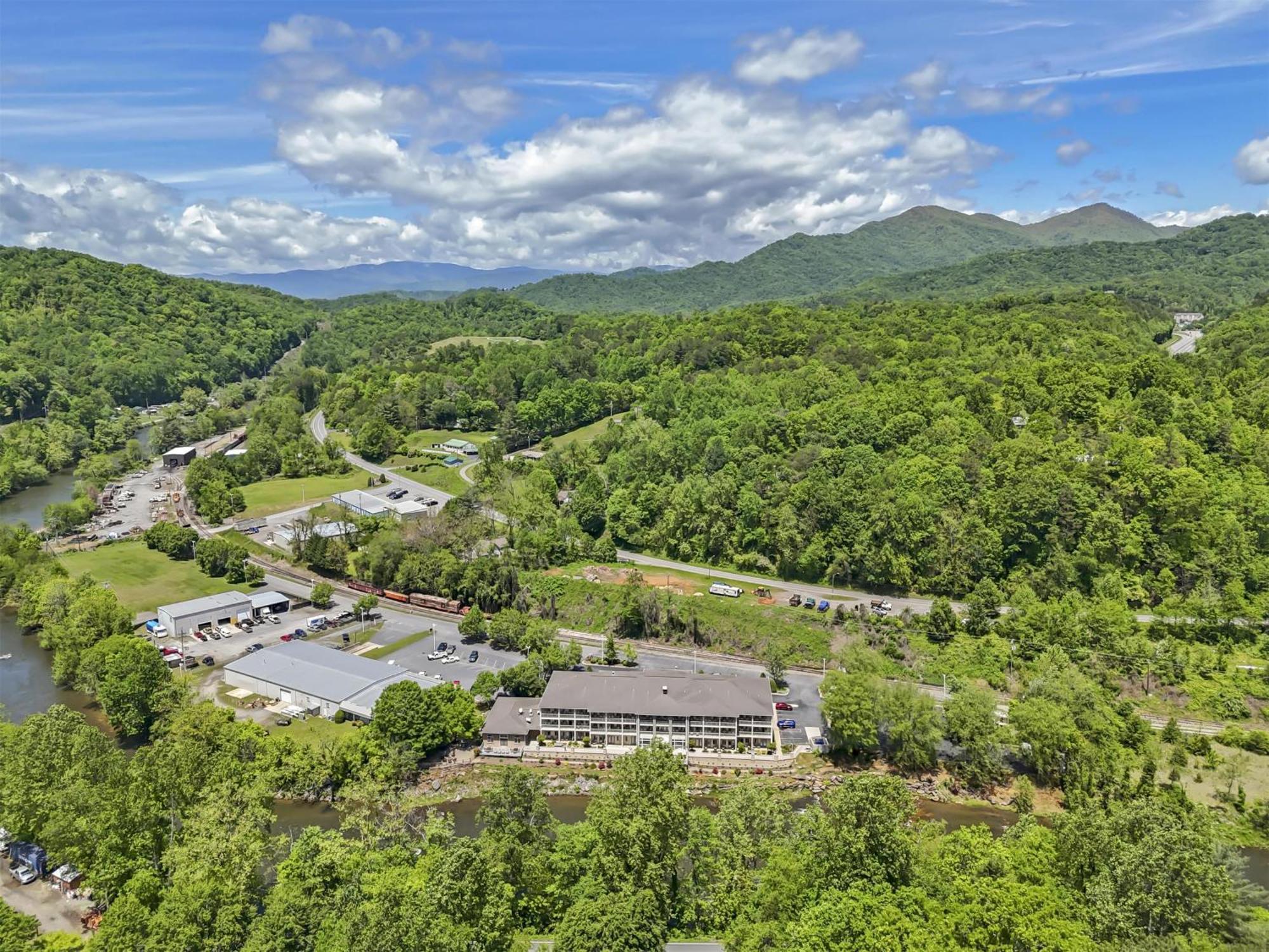 Best Western Plus River Escape Sylva / Dillsboro Bagian luar foto